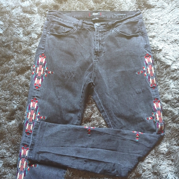 BDG Highrise Cigarette Ankle Jeans in gray with embroidered tribal design - Picture 3 of 13
